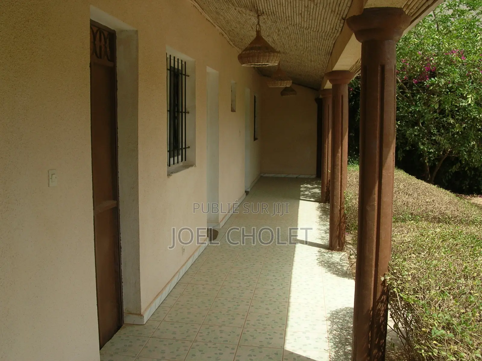 Meublé 3chbre Maison dans Thiès Sud à Vendre