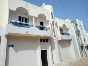 4chbre Maison dans Maison 207M2, Guediawaye à Vendre