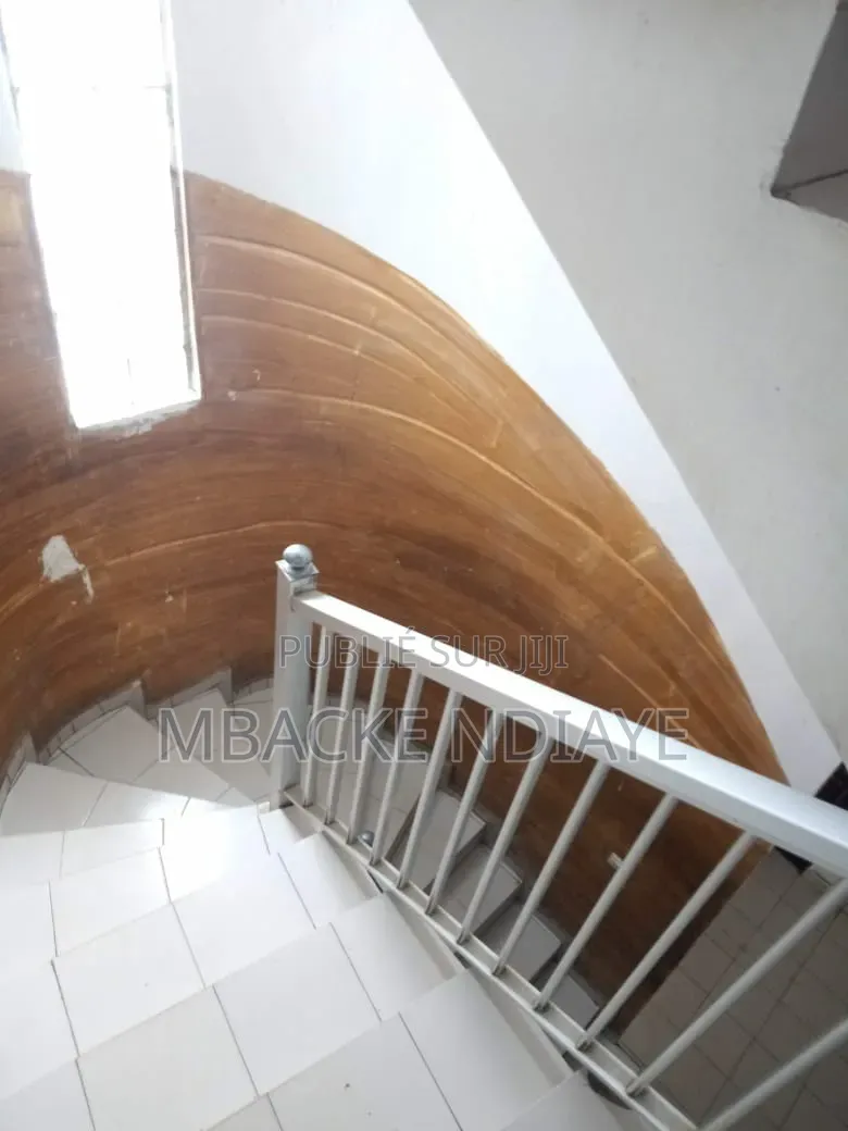 4chbre Maison dans Maison 207M2, Guediawaye à Vendre