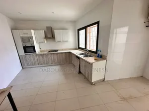 4chbre Appartement dans Virage, Yoff à Louer