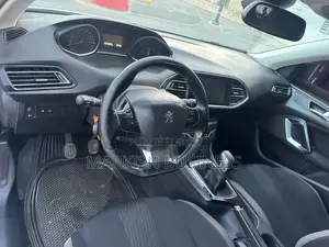 Peugeot 308 2017 Blanc