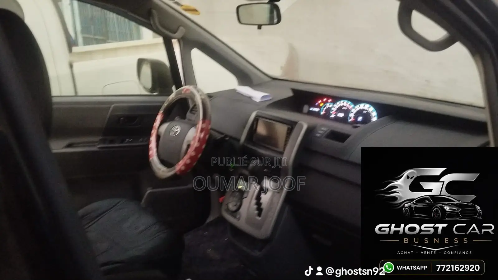 Toyota Voxy 2016 Noir