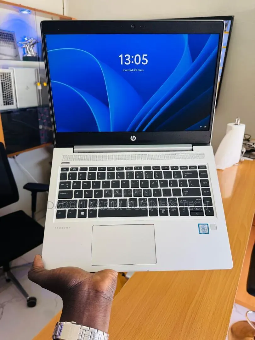 Nouveau Ordinateur portable HP 430 G6 8GB Intel Core i5 SSD 256GB