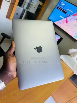 Nouveau Apple MacBook Pro 2017 8GB Intel Core i5 SSD 128GB