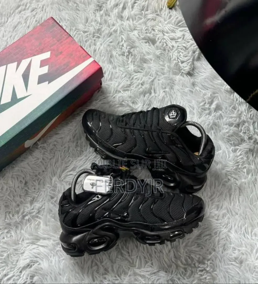 Tn Full Black Dispo Avec Livraison