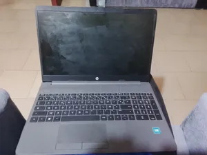 Nouveau Ordinateur portable HP 250 G8 4GB Intel Core 7 SSD 128GB