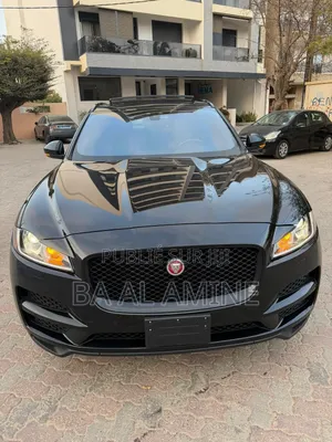 Jaguar F-Pace 2018 Noir