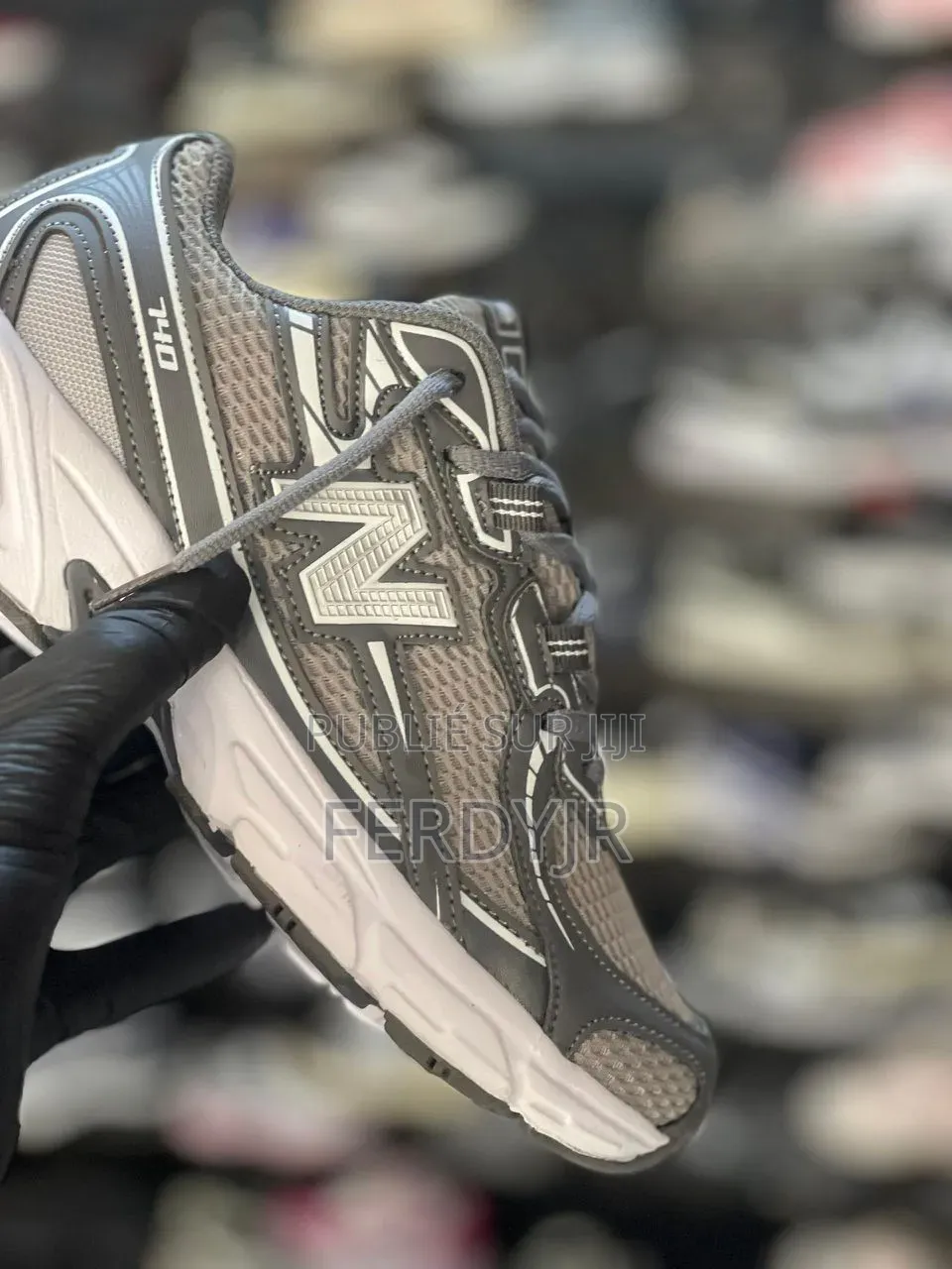 New Balance 740 Grise Disponible Maintenant Avec Livraison