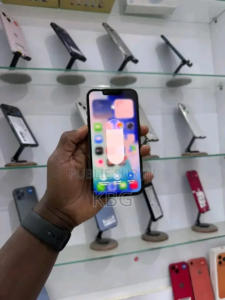 Nouveau Apple iPhone 13 Pro 256 GB Noir