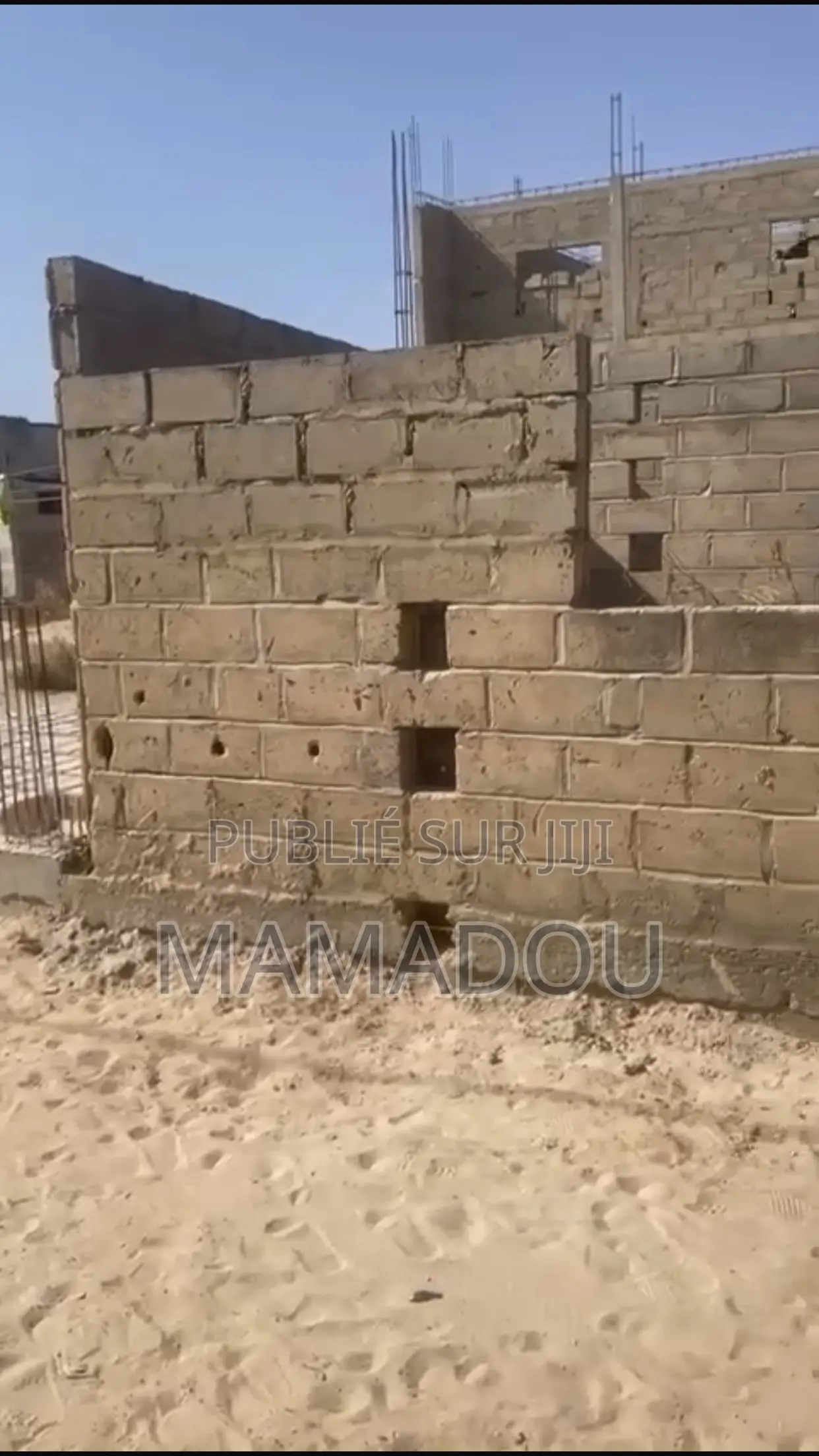 Maison en Construction À Vendre Double Façade
