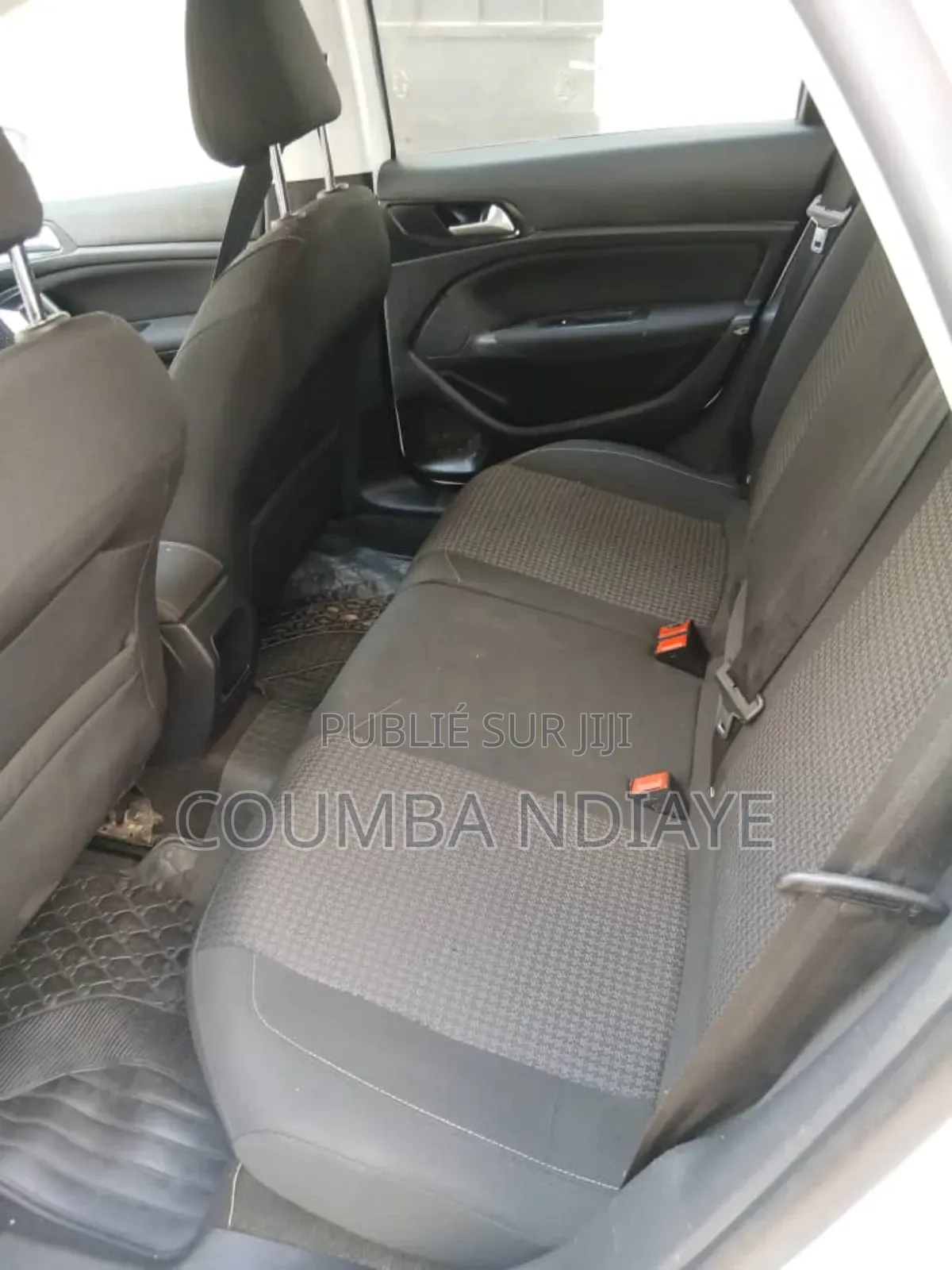 Peugeot 308 2017 Blanc cassé