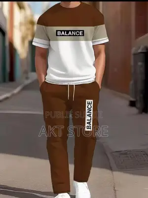 Ensemble T-Shirt Et Pantalon De Jogging Homme.