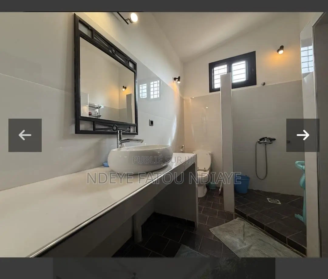 Meublé 5chbre Villa dans Nda_Immo, Dakar Plateau à Vendre