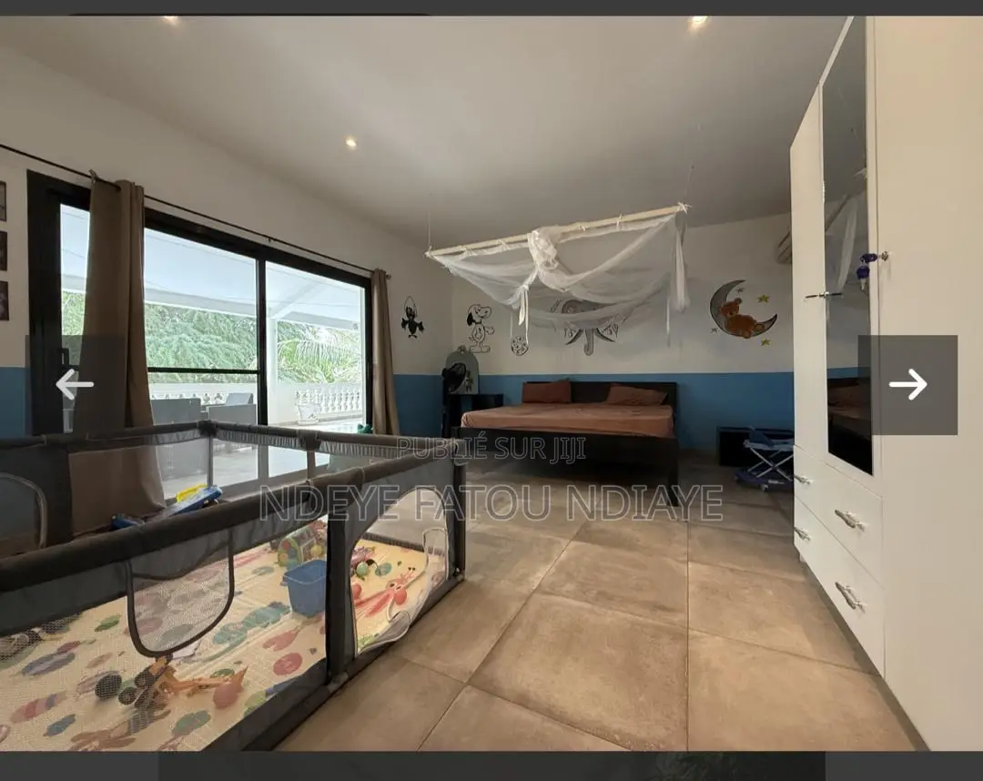 Meublé 5chbre Villa dans Nda_Immo, Dakar Plateau à Vendre