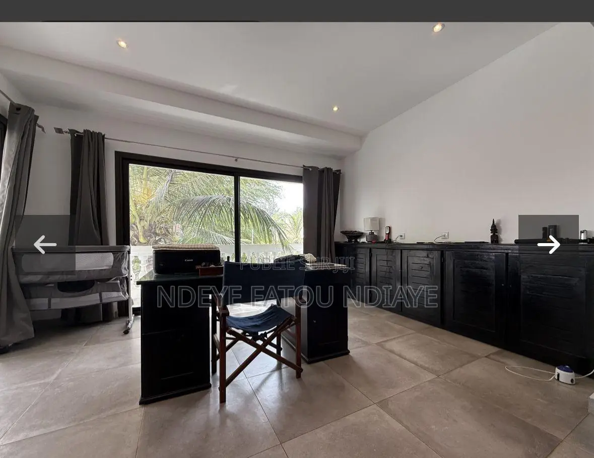 Meublé 5chbre Villa dans Nda_Immo, Dakar Plateau à Vendre