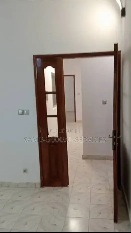 3chbre Appartement dans Appartement, Fann-Point E-Amitié à Louer