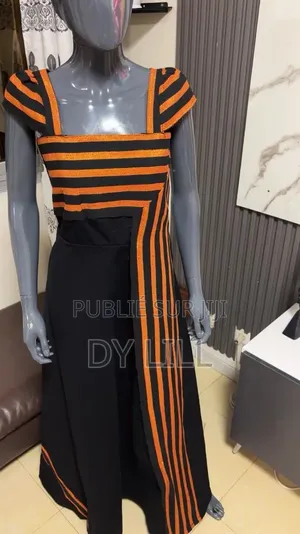Robe Longue Brodé Avec Du Pagne Tissé