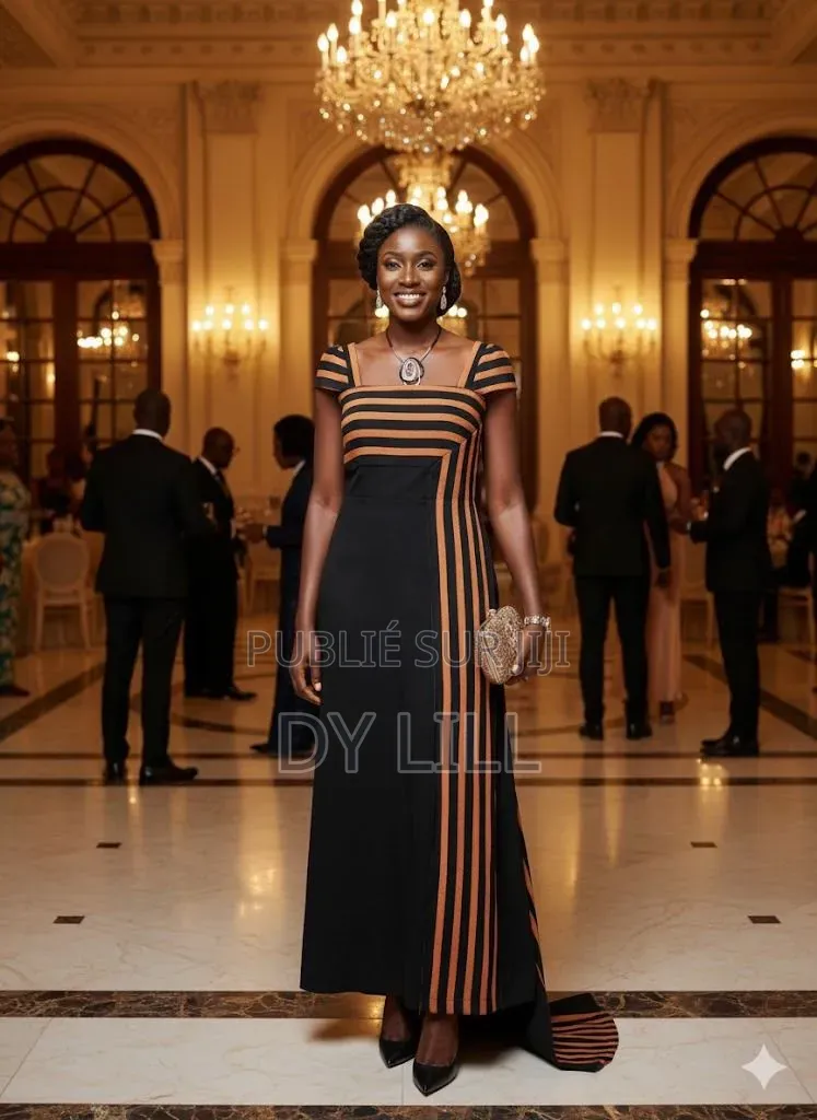 Robe Longue Brodé Avec Du Pagne Tissé