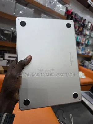 Nouveau Apple MacBook Air 2025 M4 13-inch 16GB Apple M4 SSD 512GB