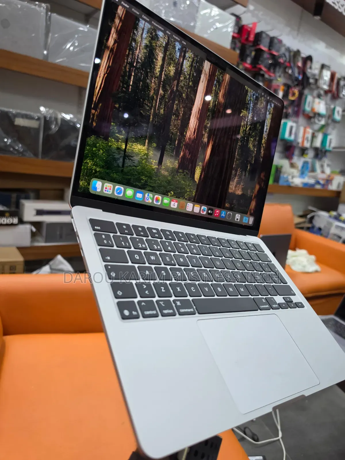 Nouveau Apple MacBook Air 2025 M4 13-inch 16GB Apple M4 SSD 512GB