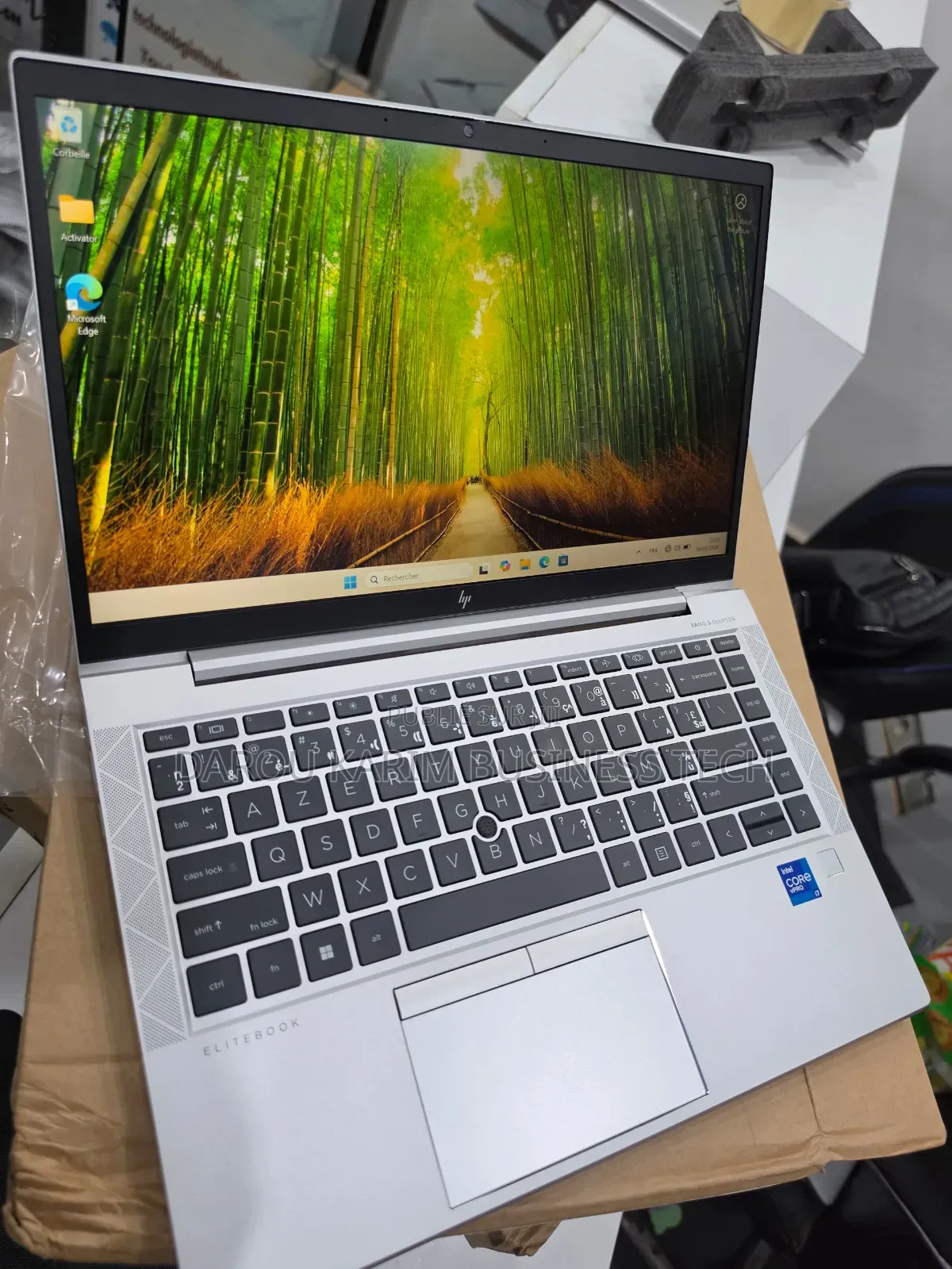Nouveau HP EliteBook 840 G8 16GB Intel Core i7 SSD 512GB