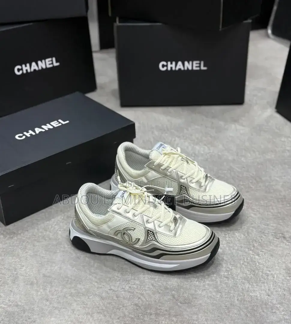 Chanel Beige Disponible