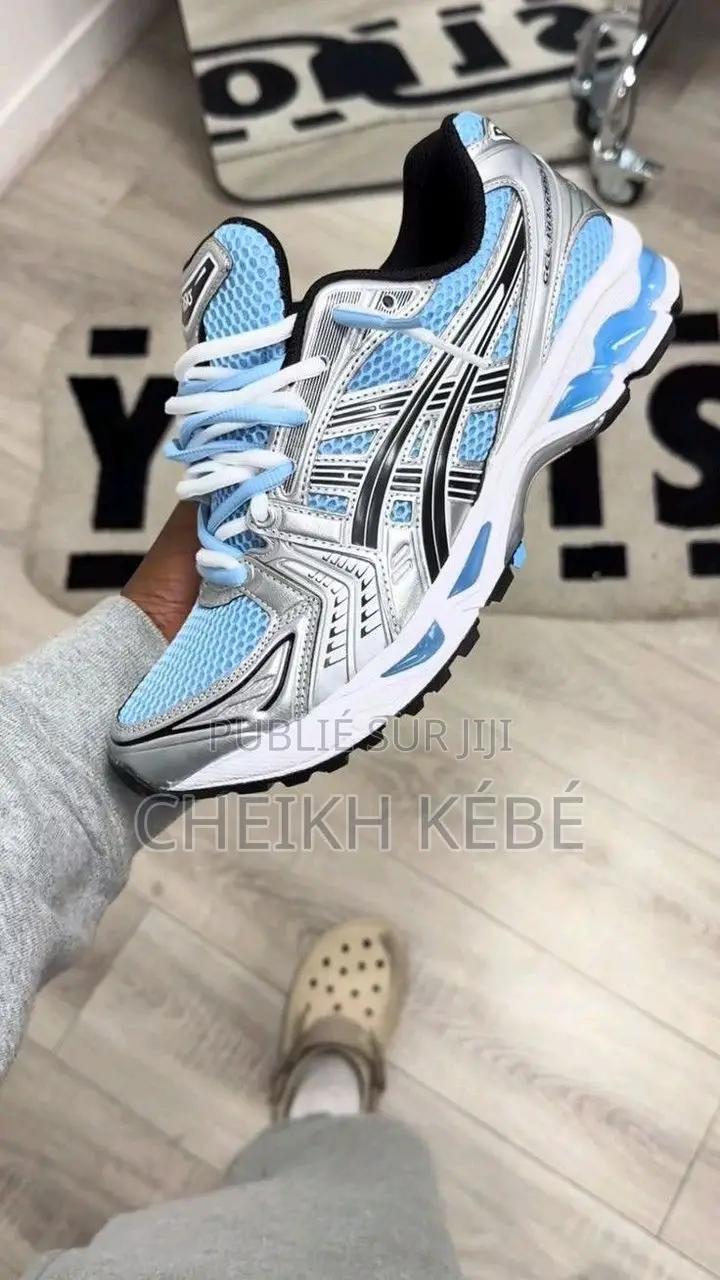 Shoes De Qualité Disponible