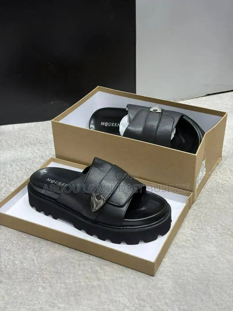 Shoes McQueen Sneaker Disponible