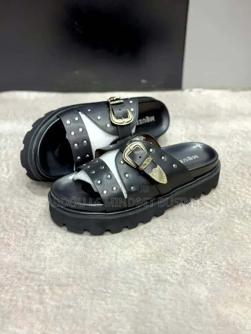 Shoes McQueen Sneaker Disponible
