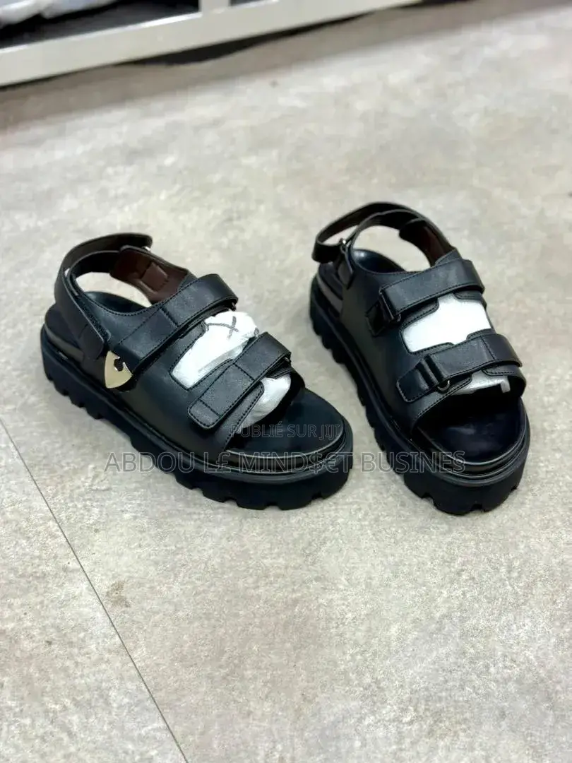 Claquettes McQueen Disponible