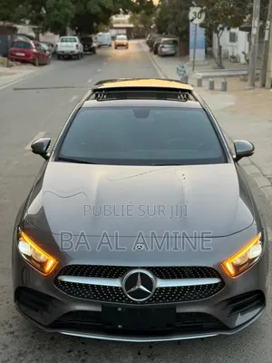 Mercedes-Benz 200 2020 Gris