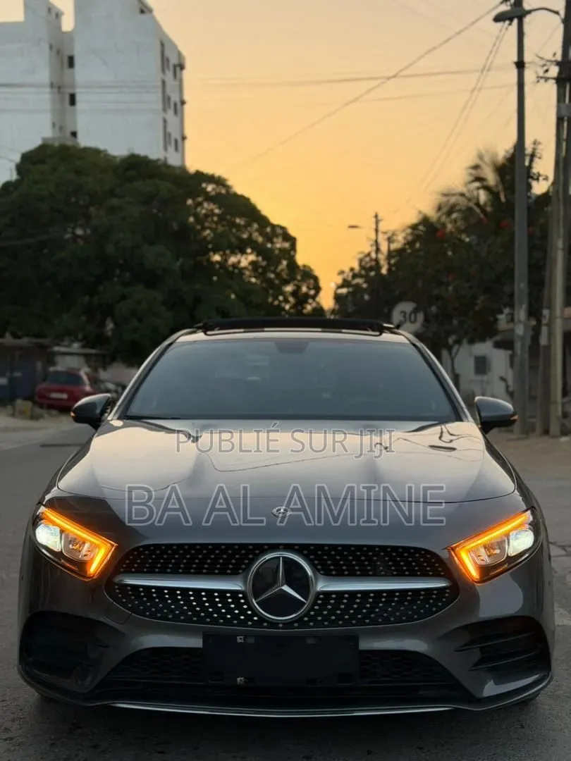 Mercedes-Benz 200 2020 Gris
