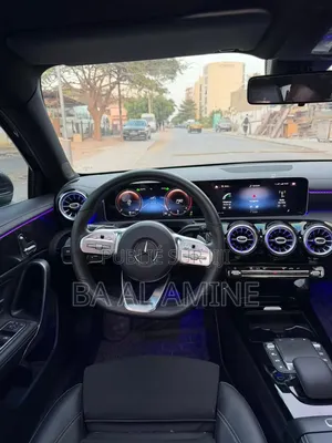 Mercedes-Benz 200 2020 Gris