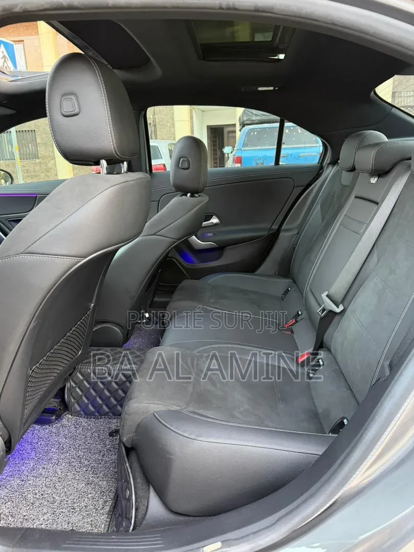 Mercedes-Benz 200 2020 Gris