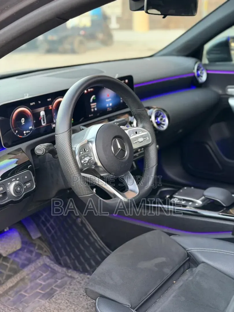 Mercedes-Benz 200 2020 Gris