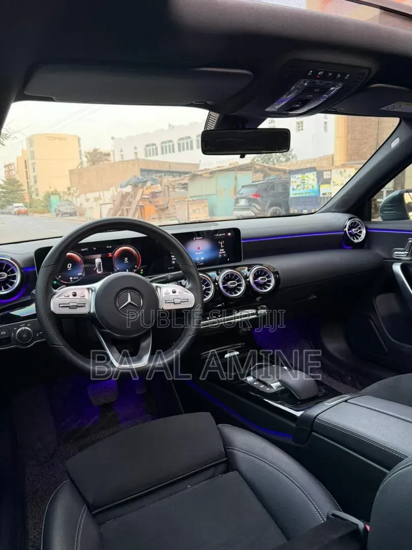 Mercedes-Benz 200 2020 Gris