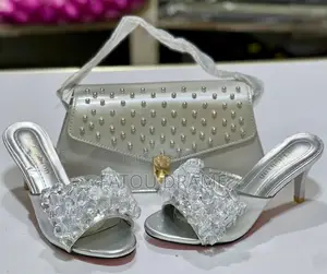 Ensemble Chaussures Et Saccoche