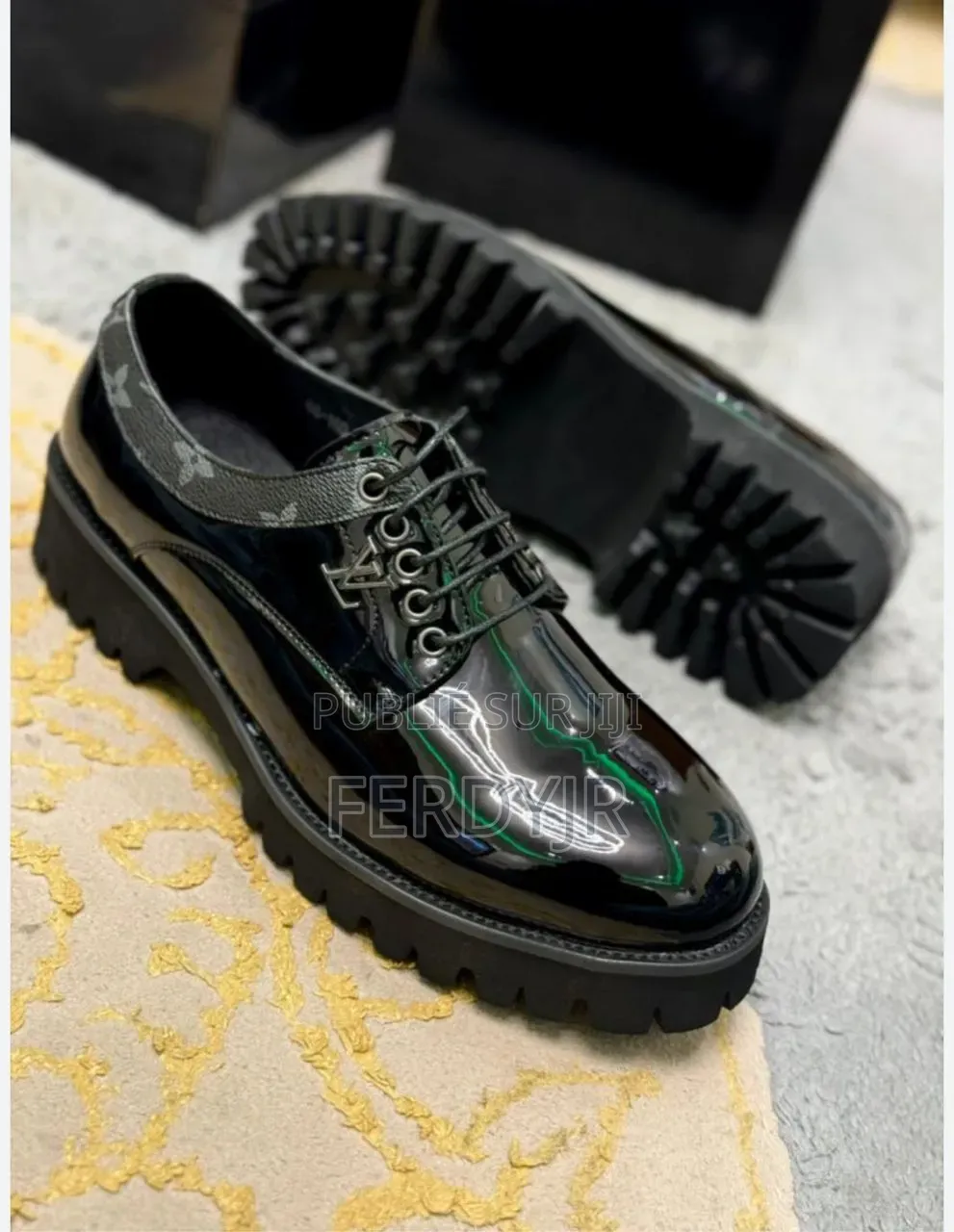 Chaussures De Ville Lv Dispo Maintenant Avec Livraison