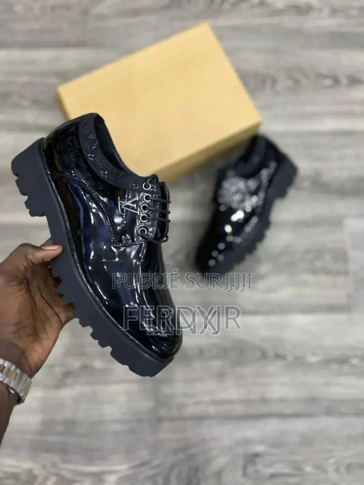 Chaussures De Ville Lv Dispo Maintenant Avec Livraison