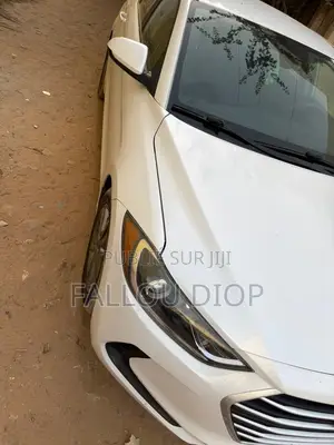 Hyundai Elantra 2018 Blanc