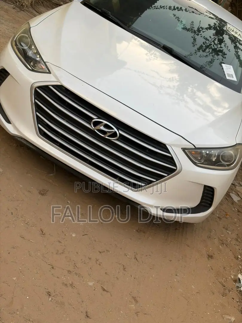 Hyundai Elantra 2018 Blanc