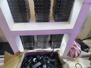 Lenovo ThinkCentre M700 4GB Intel Core i5 HDD 512GB
