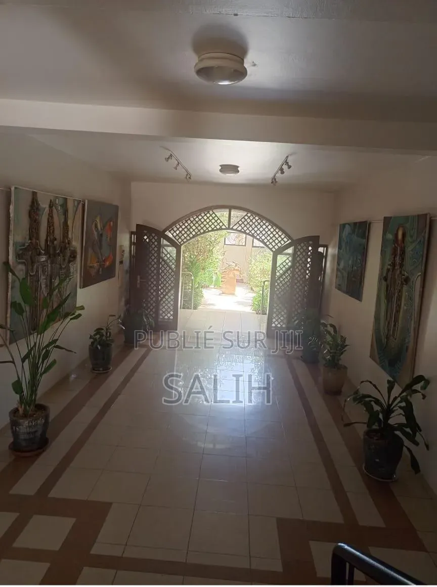4chbre Appartement dans Salih-Immo Et, Almadies à Louer