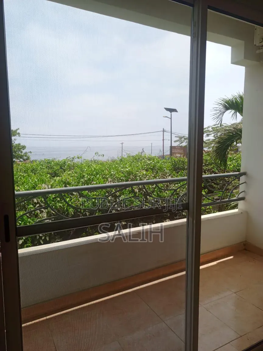 4chbre Appartement dans Salih-Immo Et, Almadies à Louer