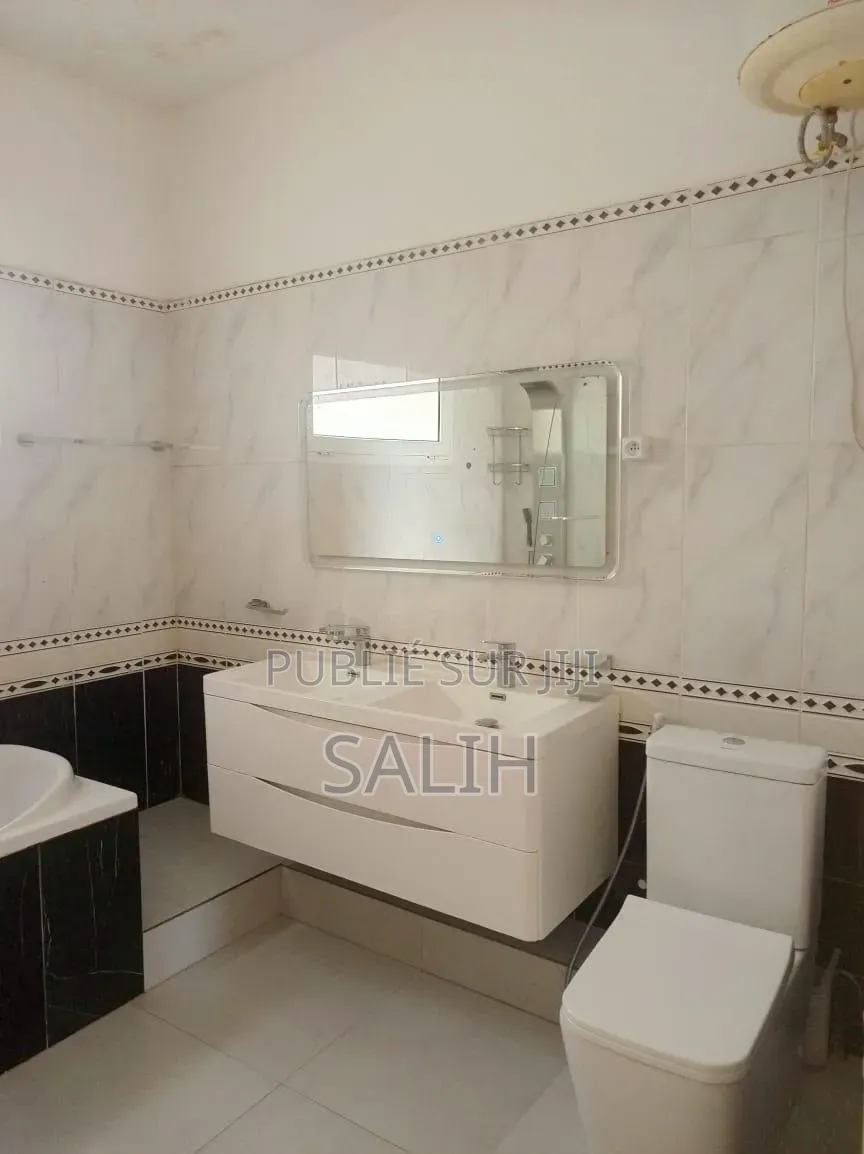 4chbre Appartement dans Salih-Immo Et, Almadies à Louer