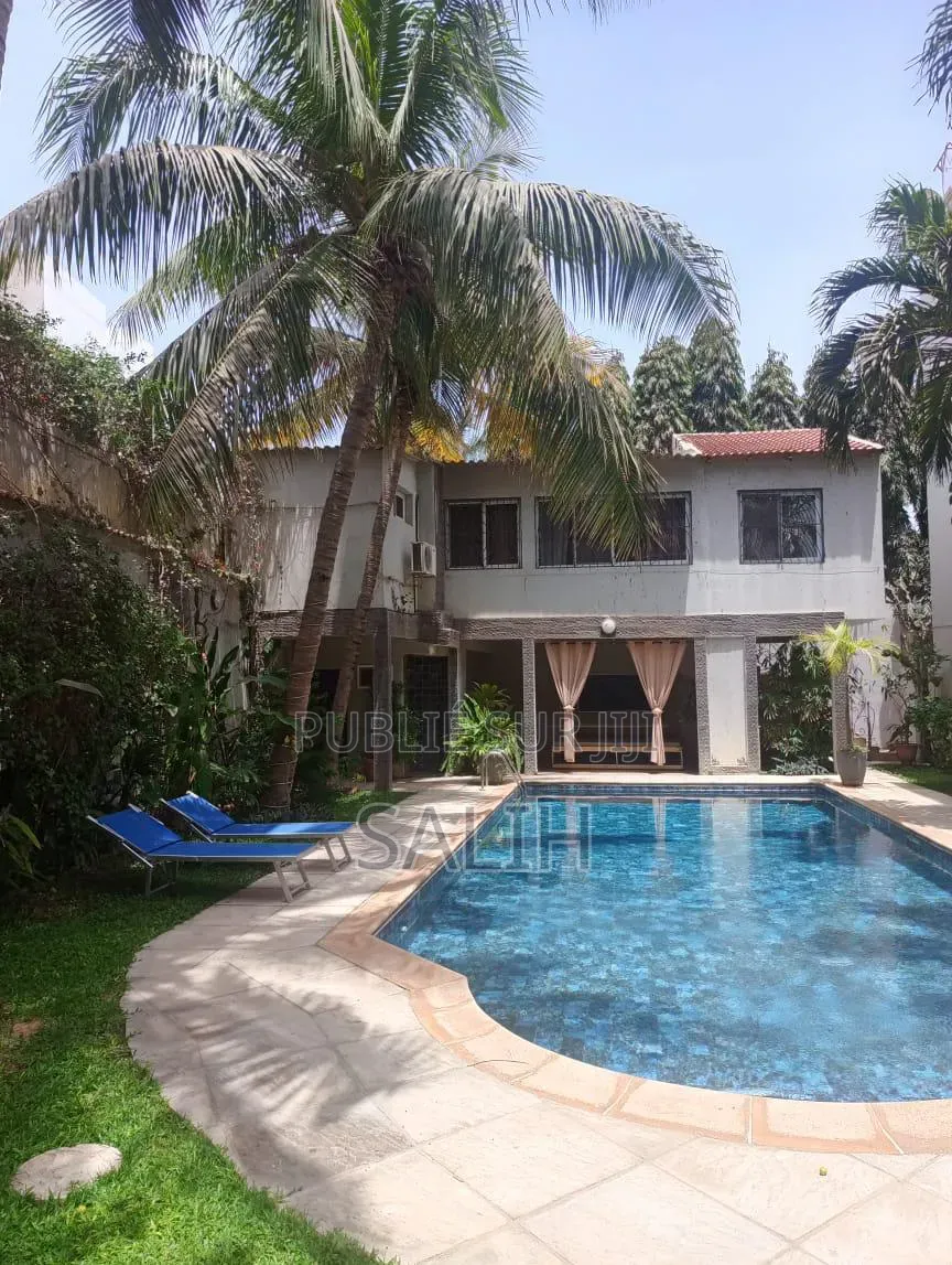 4chbre Appartement dans Salih-Immo Et, Almadies à Louer