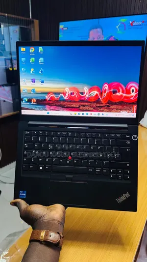Nouveau Lenovo ThinkPad E14 Gen 4 16GB Intel Core i7 SSD 512GB
