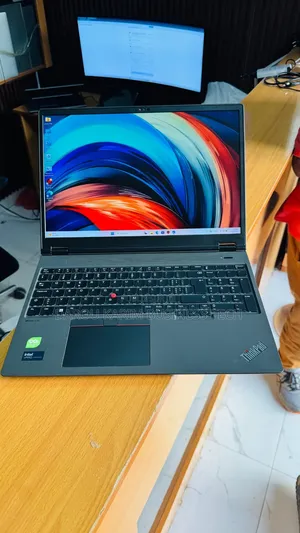 Nouveau Ordinateur portable Lenovo Autre 32GB Intel Core Ultra 7 SSD 1T