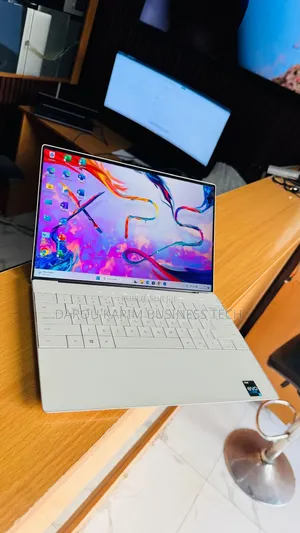Nouveau Dell XPS 13 9320 16GB Intel Core i7 SSD 512GB