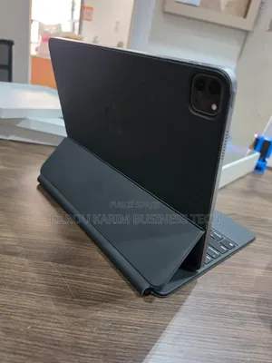 Nouveau Apple iPad Pro 12.9 (2022) 128 GB Autre